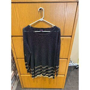 Women's Sweater Size Large. Great for a holiday party! Maternity Sweater.